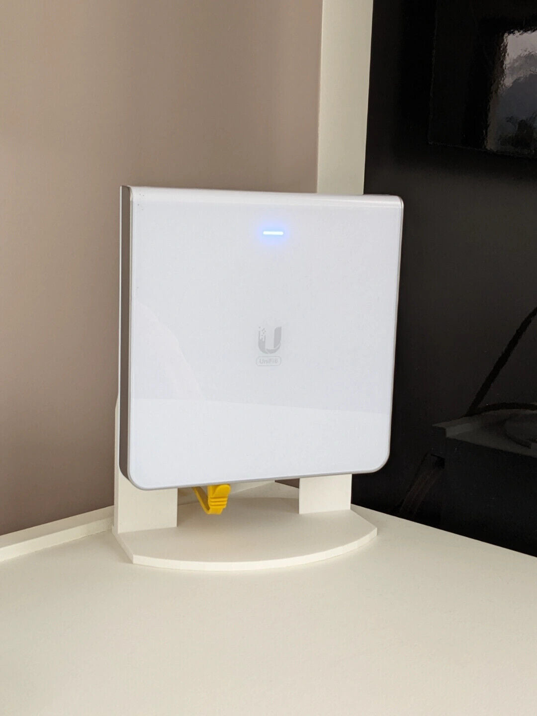 Stand for UniFi U6 Enterprise In-Wall