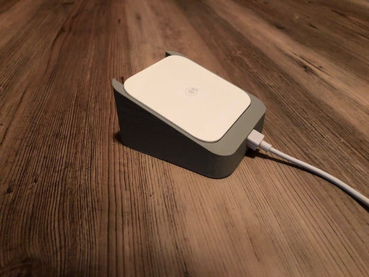 Stand / Dock for Square Card Reader