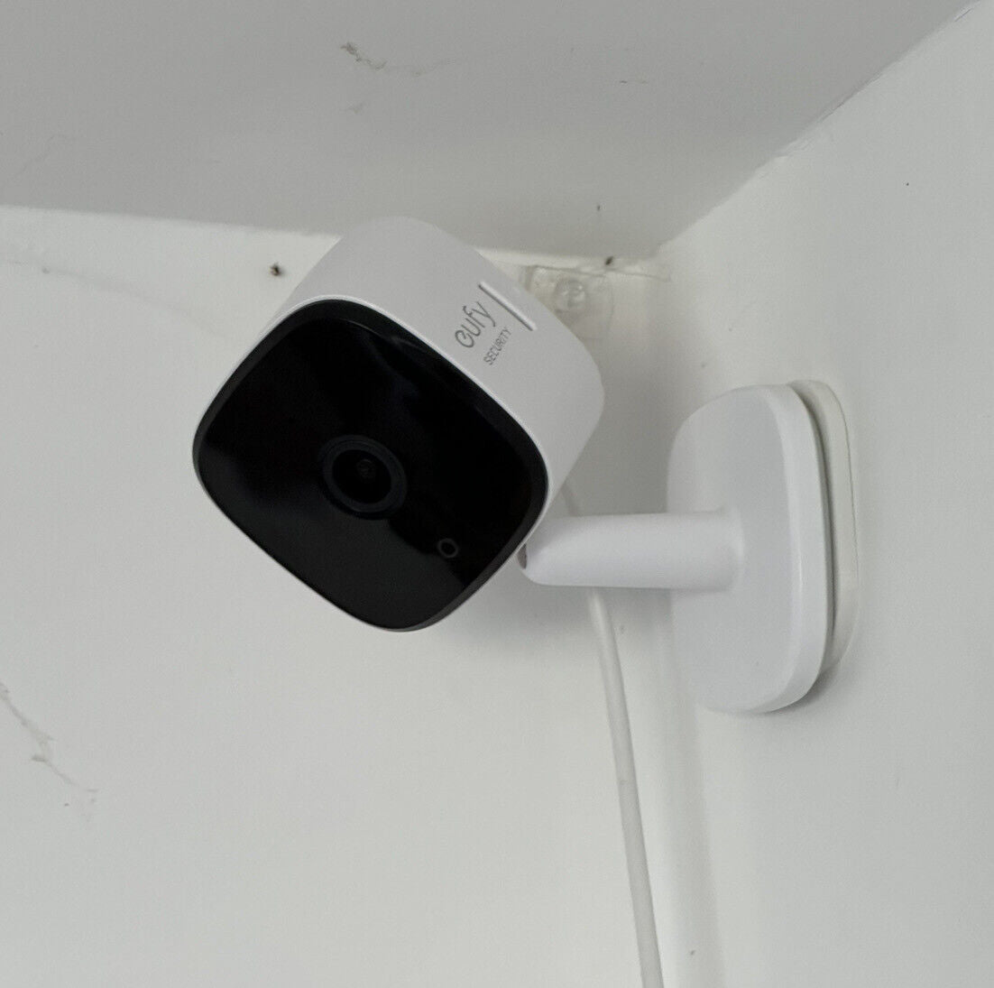 Wall Mount for Eufy Solo IndoorCam C24 / C120